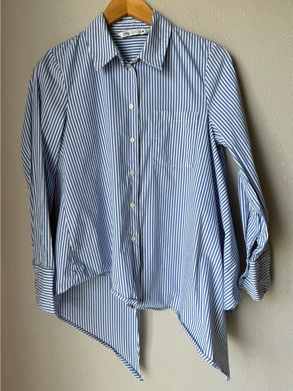 Zara Blue & White Vertical Striped Button Down Shirt Women’s Size Small